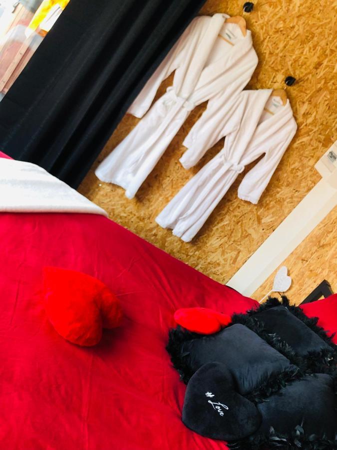 Mini Love Room Jacuzzi Privatif Urimenil Eksteriør bilde