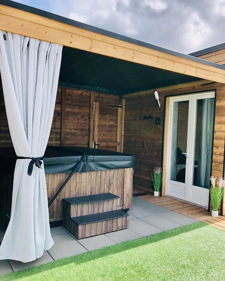 Mini Love Room Jacuzzi Privatif Urimenil Eksteriør bilde