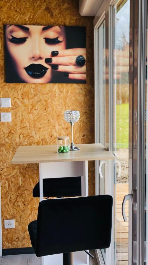 Mini Love Room Jacuzzi Privatif Urimenil Eksteriør bilde