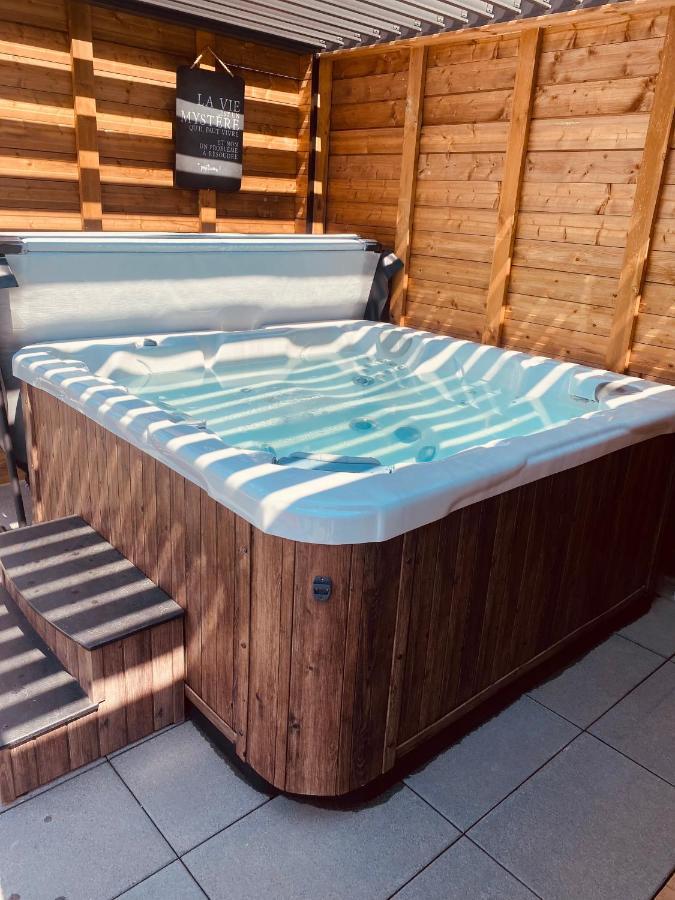 Mini Love Room Jacuzzi Privatif Urimenil Eksteriør bilde