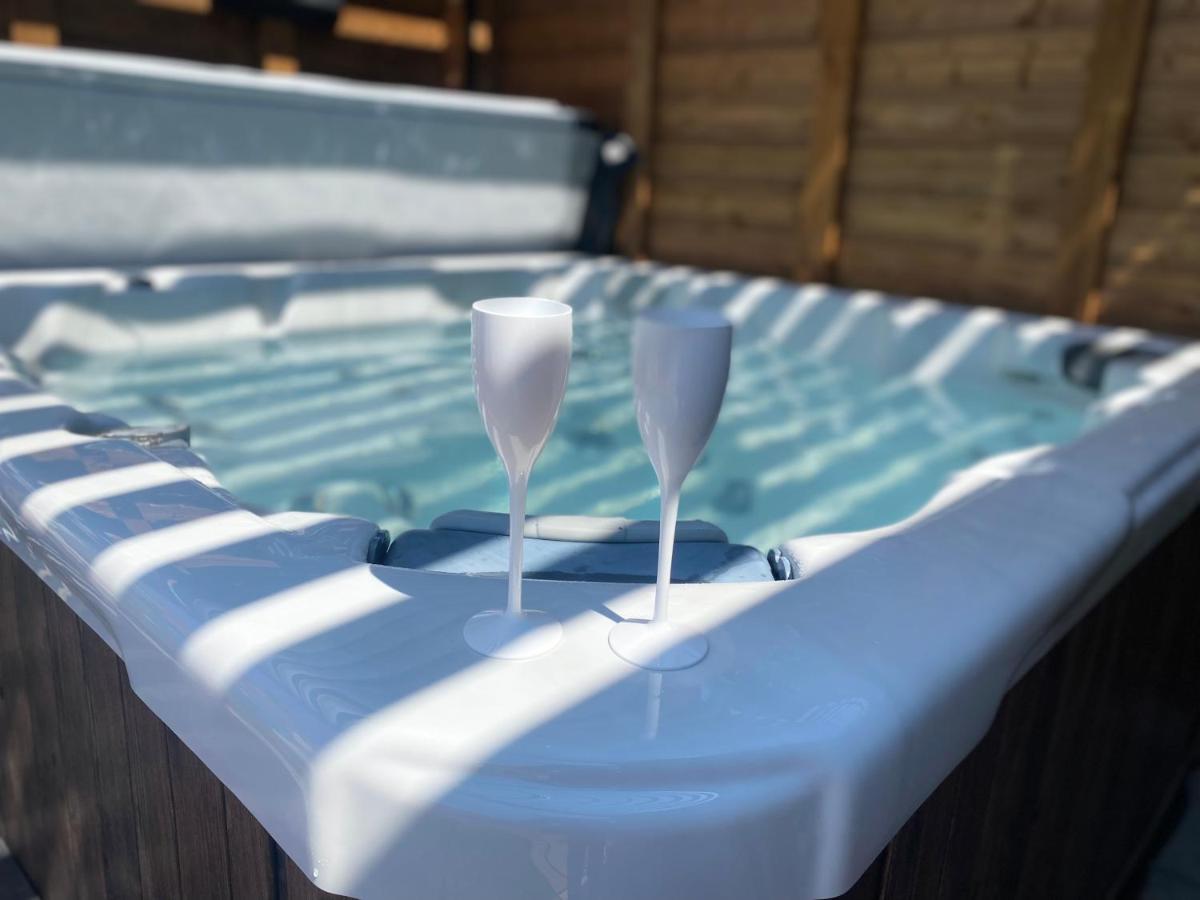 Mini Love Room Jacuzzi Privatif Urimenil Eksteriør bilde