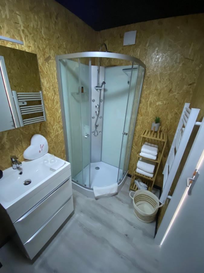 Mini Love Room Jacuzzi Privatif Urimenil Eksteriør bilde