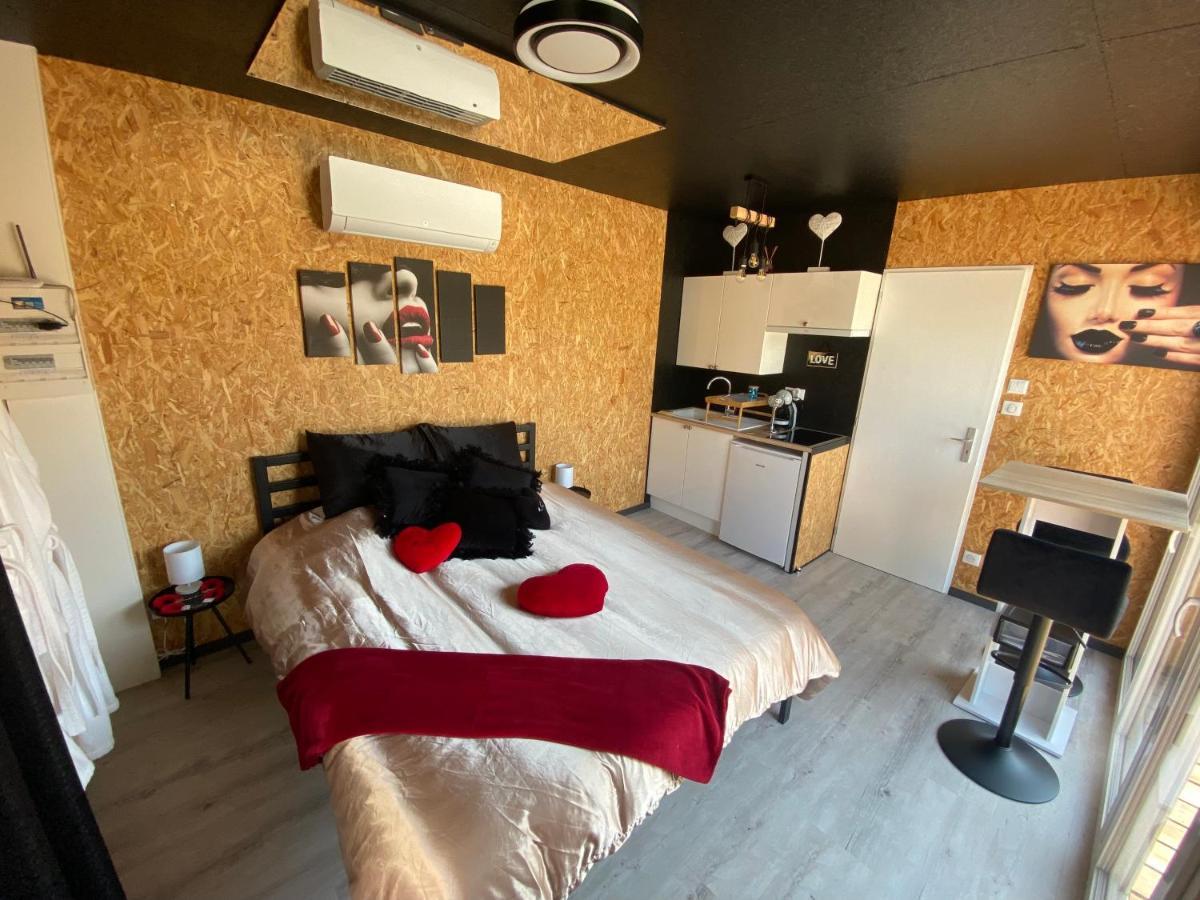 Mini Love Room Jacuzzi Privatif Urimenil Eksteriør bilde