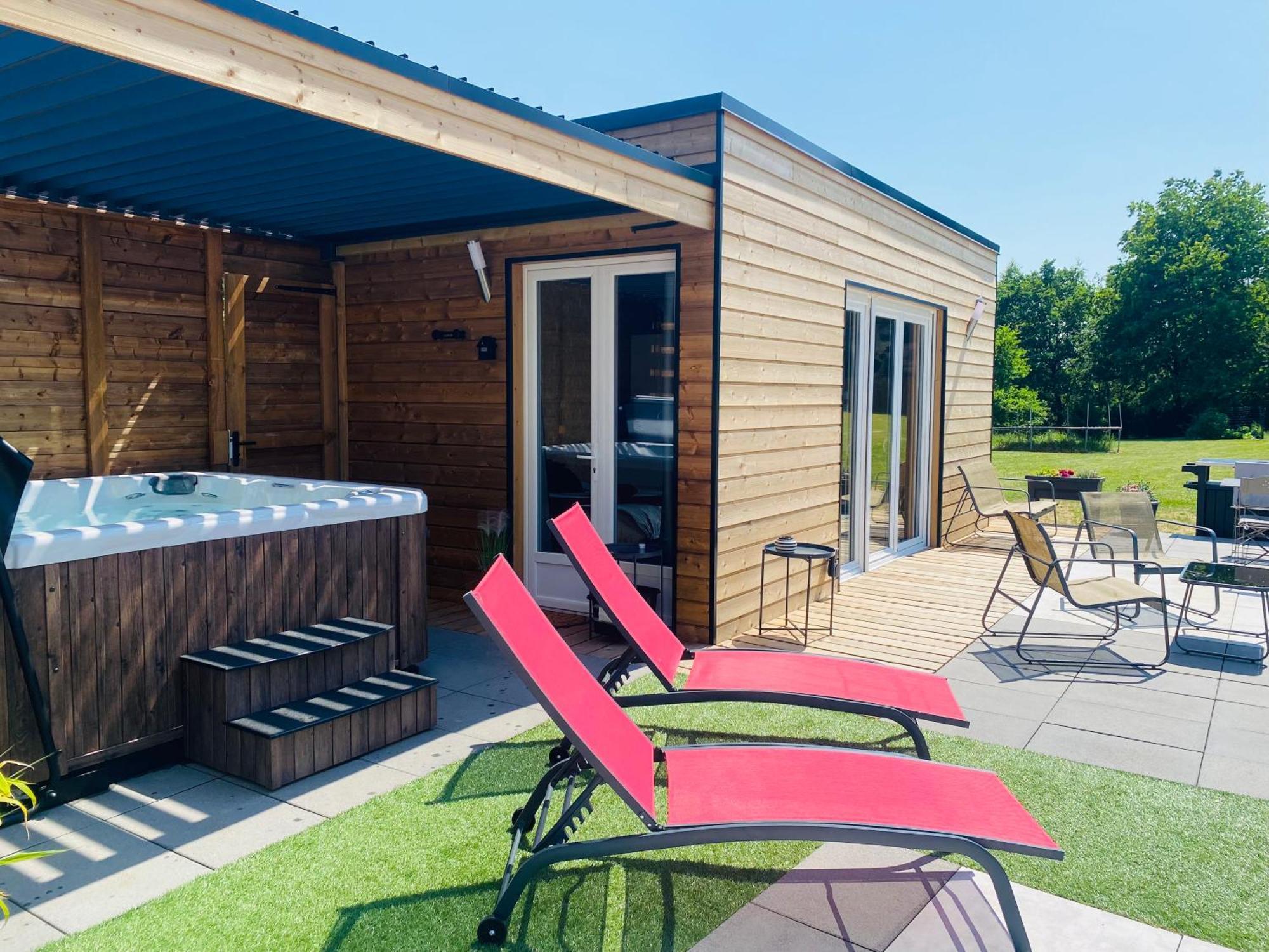 Mini Love Room Jacuzzi Privatif Urimenil Eksteriør bilde
